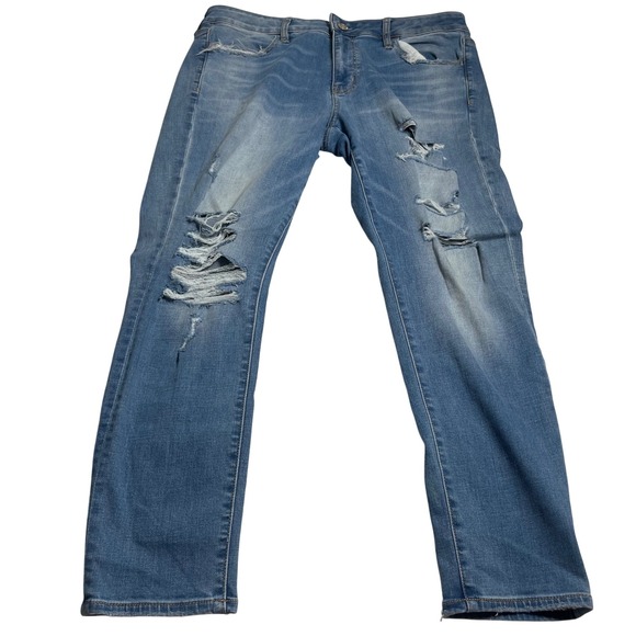American Eagle Outfitters Denim - American Eagle Outfitters Light Blue Distressed Women's Jeggings